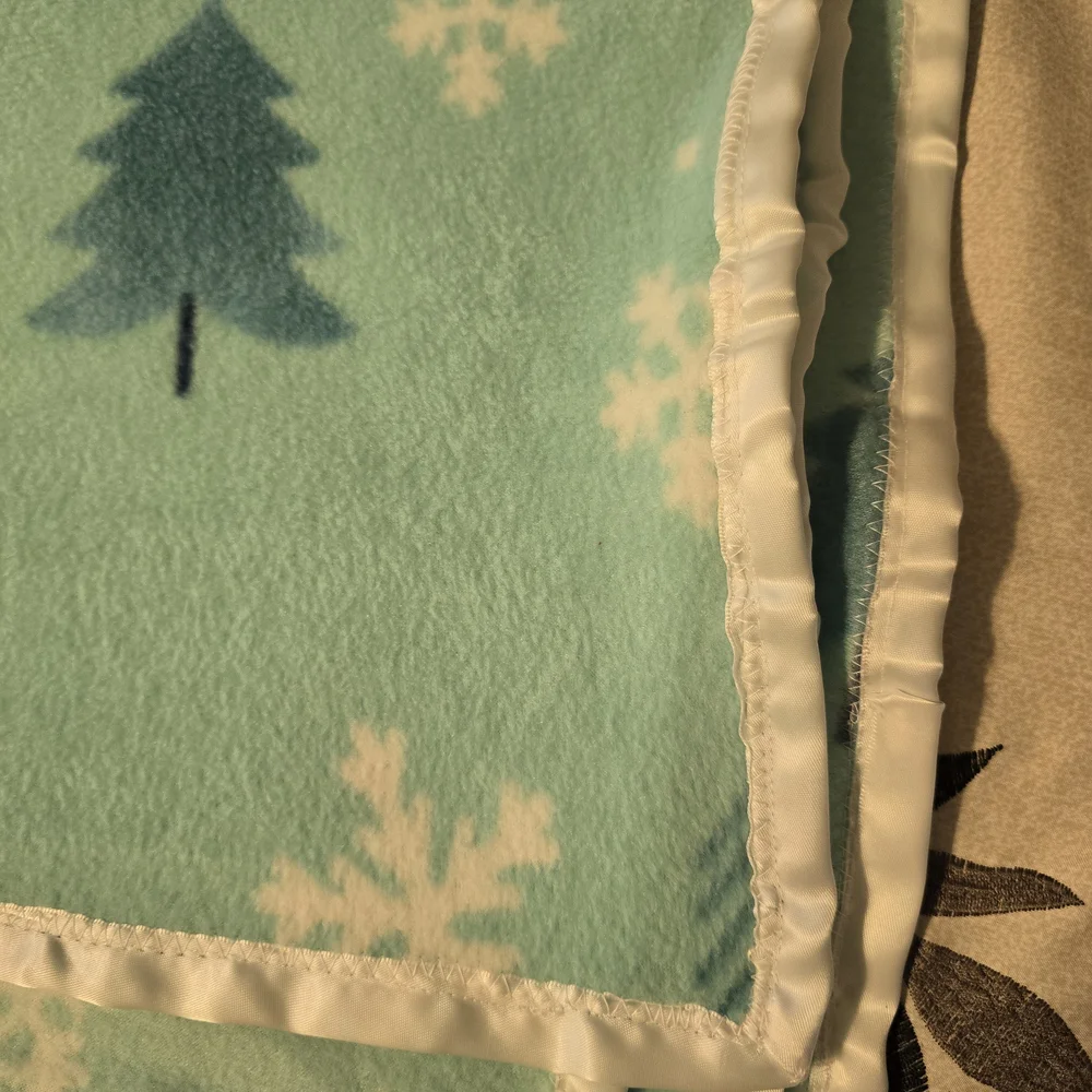 Mint Green Snowflake Fleece Blanket New Handmade 63x49  Inch With Silk Trim
